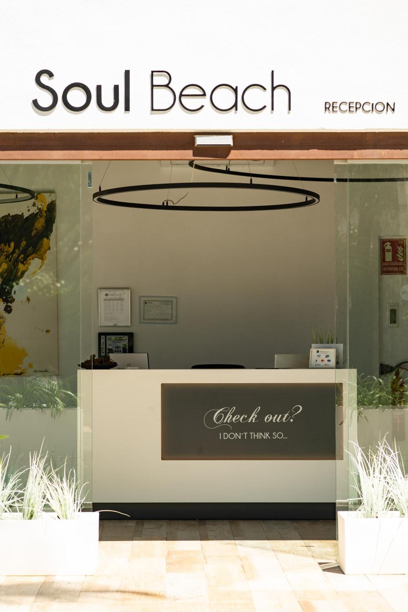 Soul Beach Hotel By Mc - Adults Recommended Дения Екстериор снимка